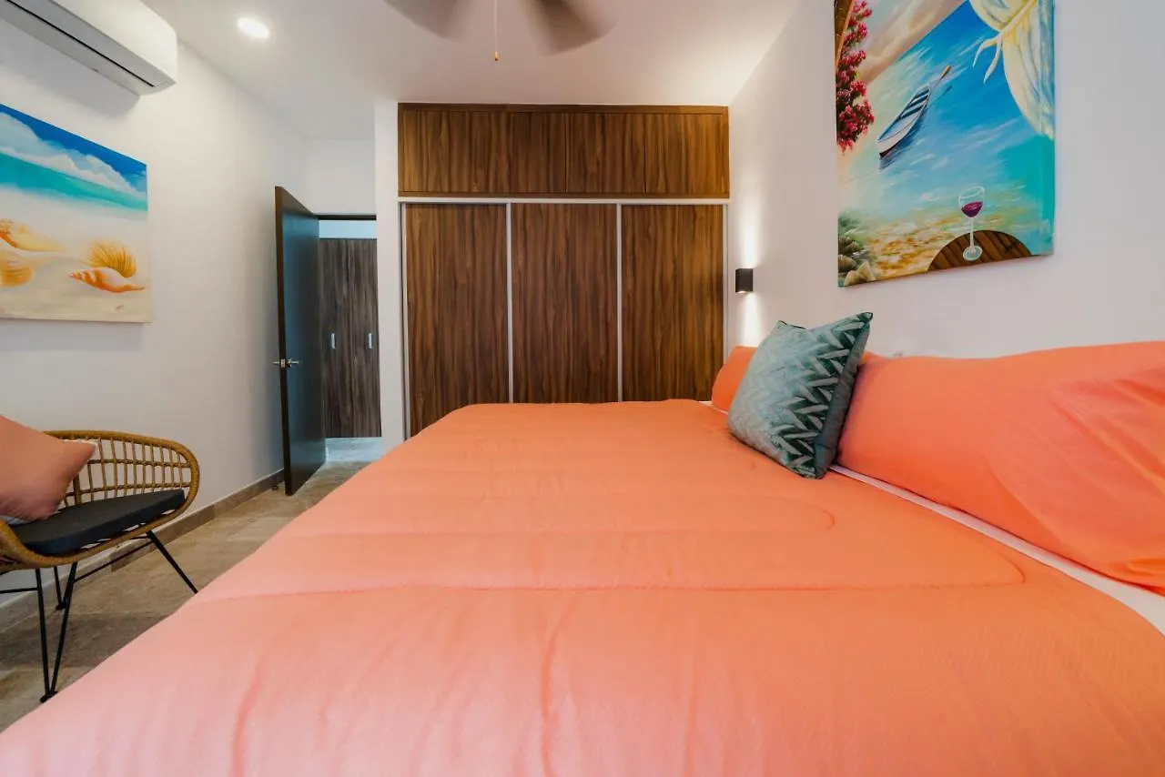 Apartment Ph Caroline 602 - Only 2 Blocks To The Beach - At Bahay Condos Playa del Carmen